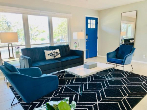 Blue-Door @Maywood - Modern Spaces